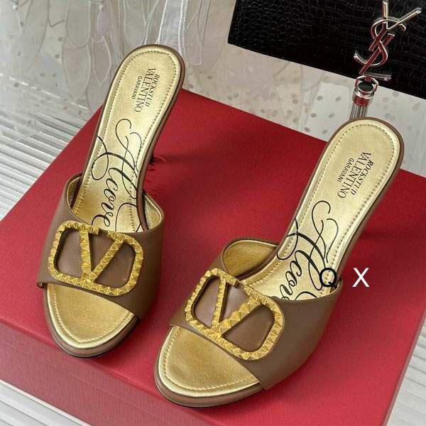 Picture of Valentino Shoes _SKUValentinosz35-408CM4CJX080120271